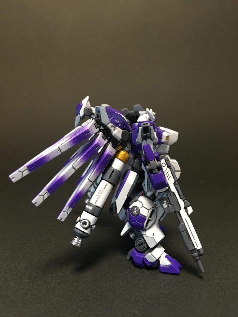 しかし、毎回このHi-ディテールには感動します。とくに今回は脚周りとプロペラントタンクが複雑で塗装時に配色で悩みました。悩んだ甲斐あって納得の配色に出来ました。