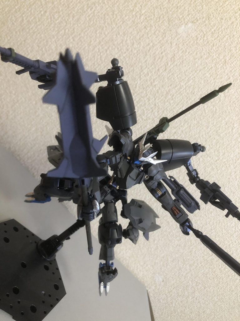 アクションポーズその2、高機動形態。