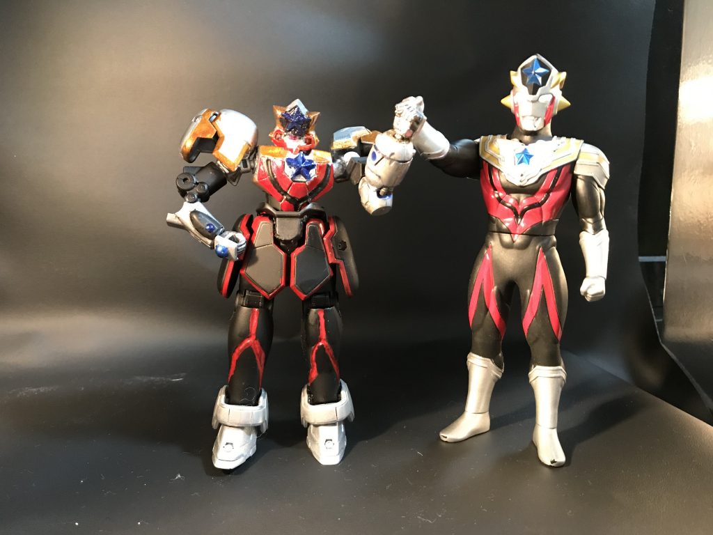 ソフビのタイタスと並べてみました。GUNSTAで同じようにタイタスを作ってられる方がおられたので参考にしてみました!