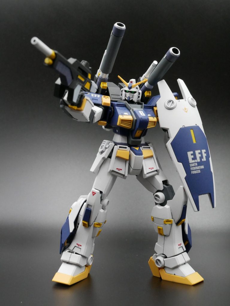 shot！ビームライフルの色分けは悩んだ挙句にカラフルになりました(笑)後ろのパック？部分をメカグレー→白に塗り直したんですが、そのままで良かったかなぁ.....と少し後悔🤣