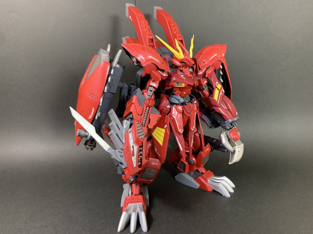 正面フェイス部はティラノサウルスの頭部を模した形にしてあります。