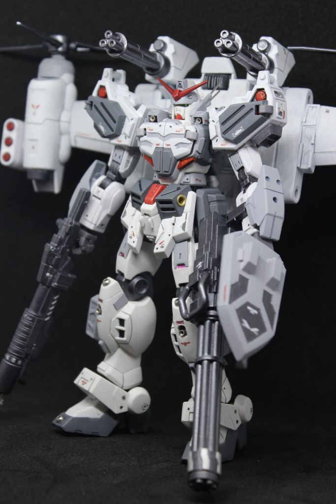 そして合体！空中から単機でOZの基地へ飛来し、ＵＰした火力でもって弾が切れるまで撃ち続けます。