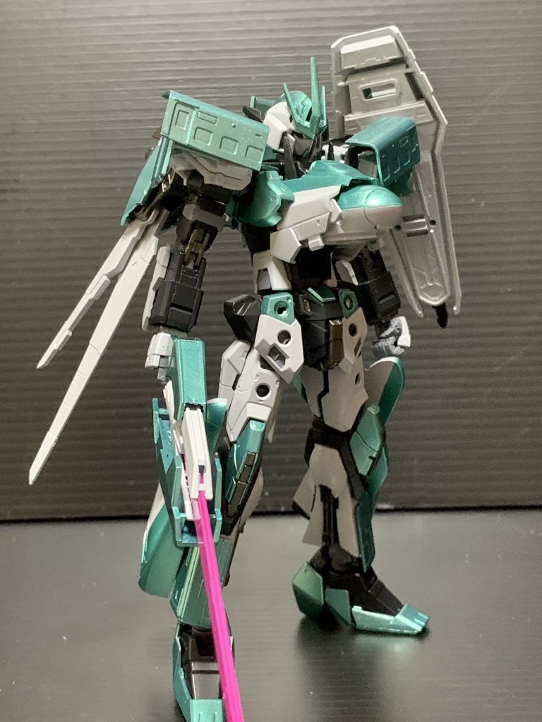 塗装1回目です、ここから塗り分け等しています。