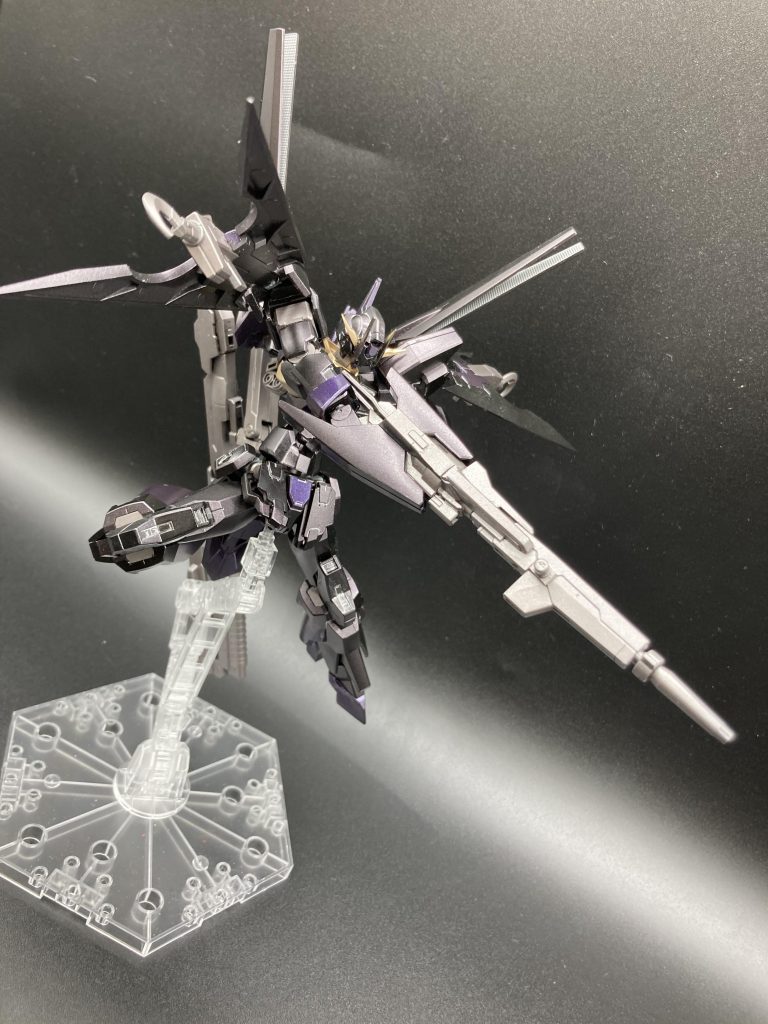 ドッズザンバスターで!!出力が高く貫通力もある武装です!連射も可能でかなり強いですが若干取り回しが悪いです!