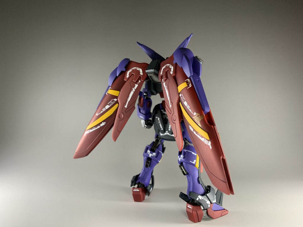 バックショットです今回はGMデカールさんのラインデカールをいつもよりも多めに使用しています(G.O.Dに合わせるため)