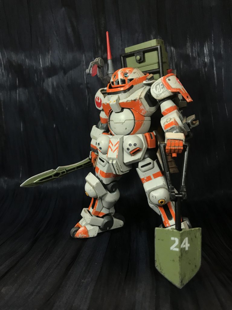 こういう装備だとスコップが欲しいなーという事でプラ板とランナーで作りました。マチェーテは30MMのブレードがカッコ良かったのでそのまま使いました。