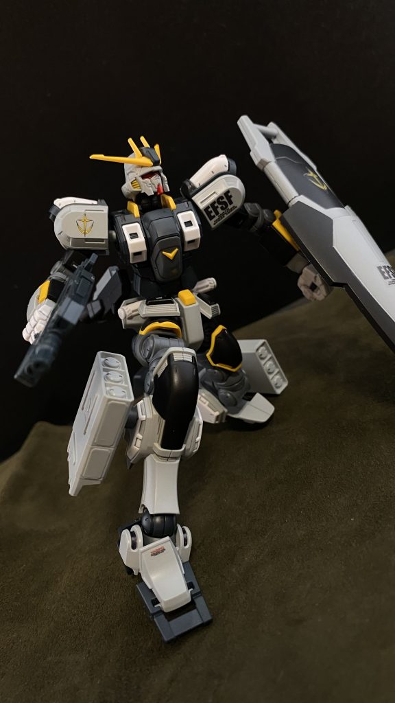 メリッサ・アドリー曹長が、部隊に編入された時、宇宙ではア・バオア・クー攻略戦が進められていた。この部隊には、アドリー曹長を含め、比較的容姿の良い者が集められている。(当然、実力もある者ではあるが)どうやらこの部隊は、戦後に向けたプロパガンダ部隊としての役割があった。味方の指揮高揚、ジオン残党に対しての牽制など、しかし、この部隊は一週間ともたなかった。その後、アドリー曹長の元に編入された人員を見るに、プロパガンダ部隊としての役割は他の部隊に、彼女らの部隊は純粋にジオン残党を狩る為の部隊として配置運用されることとなる。