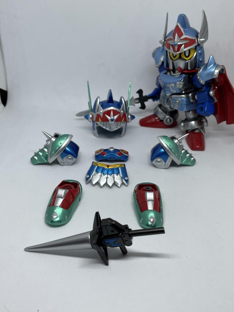 武装一式です。豪華な見た目になるメタリックを目指しました