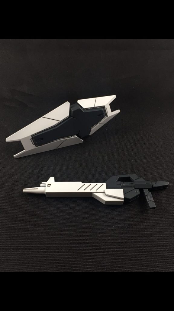 武装はシールドがアースリィ、ライフルがフェイクニューウェポンのものです