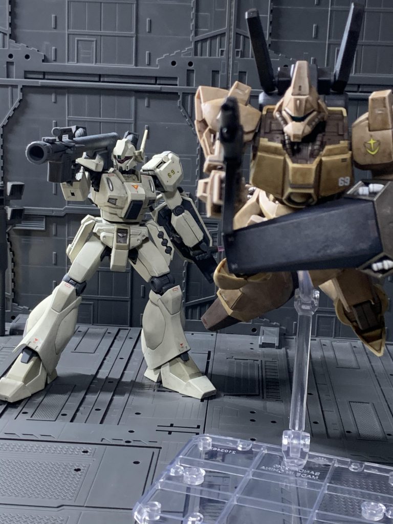 「俺が先行する！前みたいに後ろから弾当てるなよ？」「あの訓練のときはお前が自分から当たりにいったんだろうが！まあいい、俺も後から続く！落とされるなよ！」