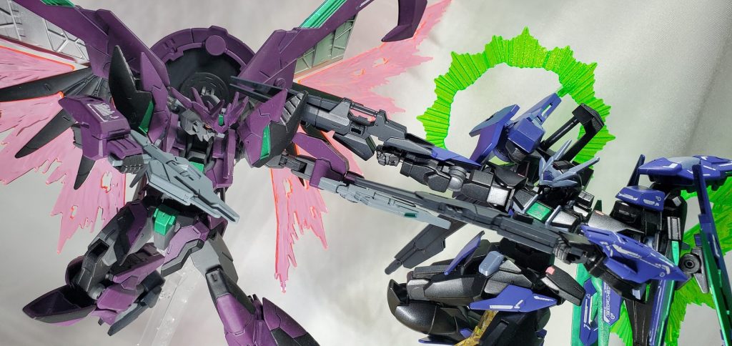 以前作成した闇落ちヒロト機のプローゼガンダム( https://gumpla.jp/hg/529089)との対決ショット。