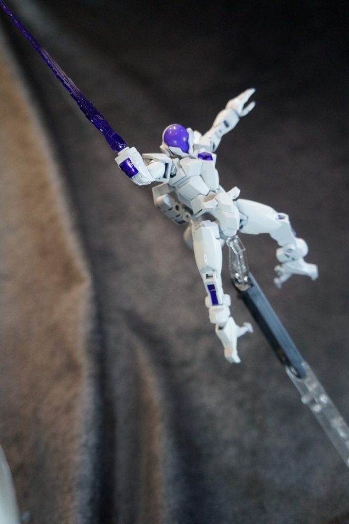 アルスアースリィに付属のビームサーベルはデス◯ームに見えたので、メイン武装に。