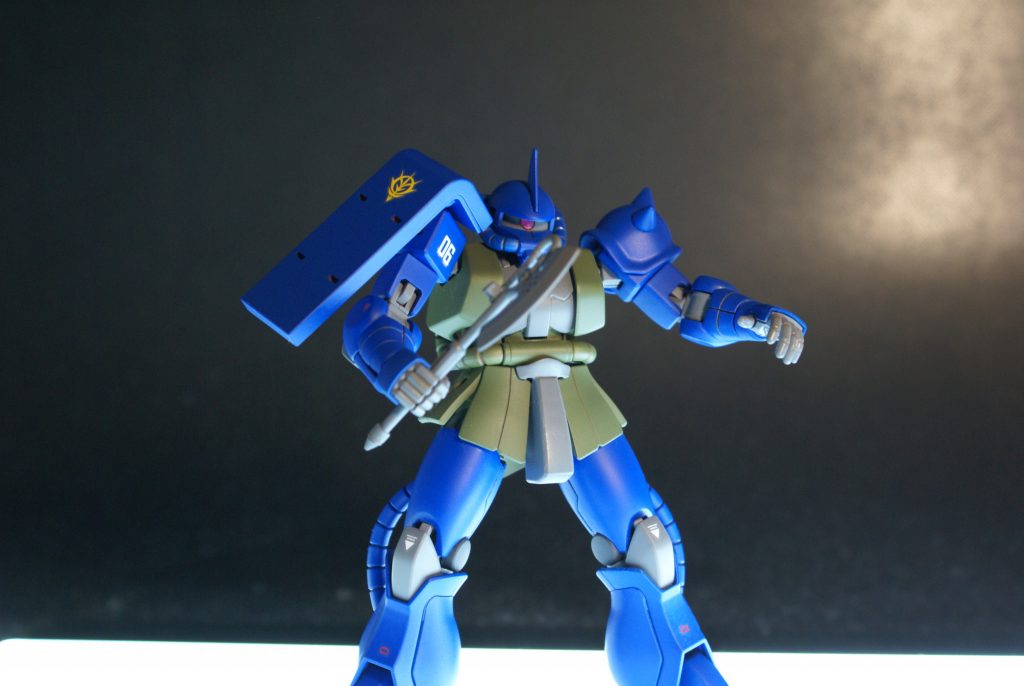 ヒートホークを構えて。