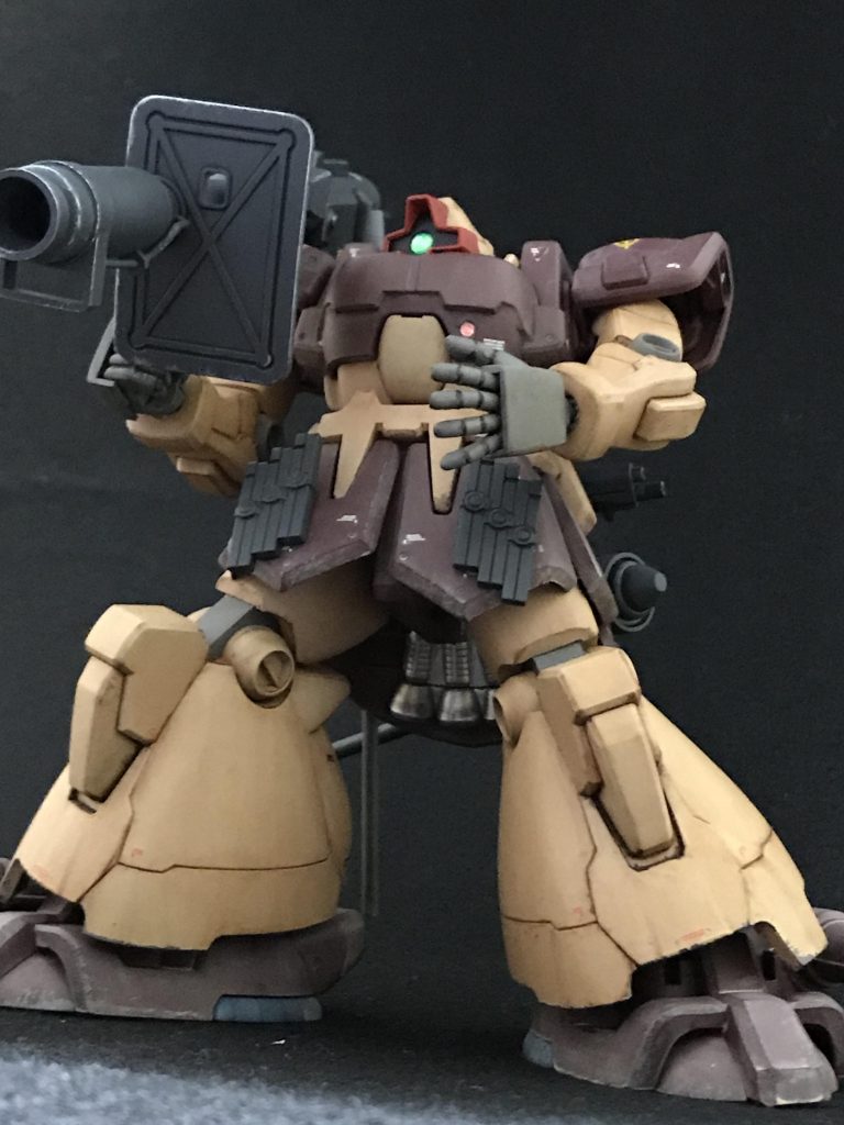 頭頂部と足下で砂埃汚れの強弱をつけたつもりですが、あまりわからないかもです。