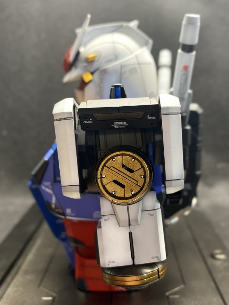 このブロンズゴールドを作るのが一番手間かかった何を混ぜたのかも忘れましたが5、6色のメタリック混ぜたような