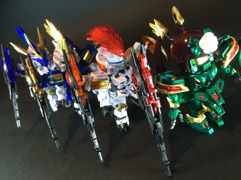 建安年間、侍女達を伴い城外へ薪を採りに出ていたところを野盗に襲われるが、調練中の劉備の義弟・張飛に救われ運命的な出会いを果たす。