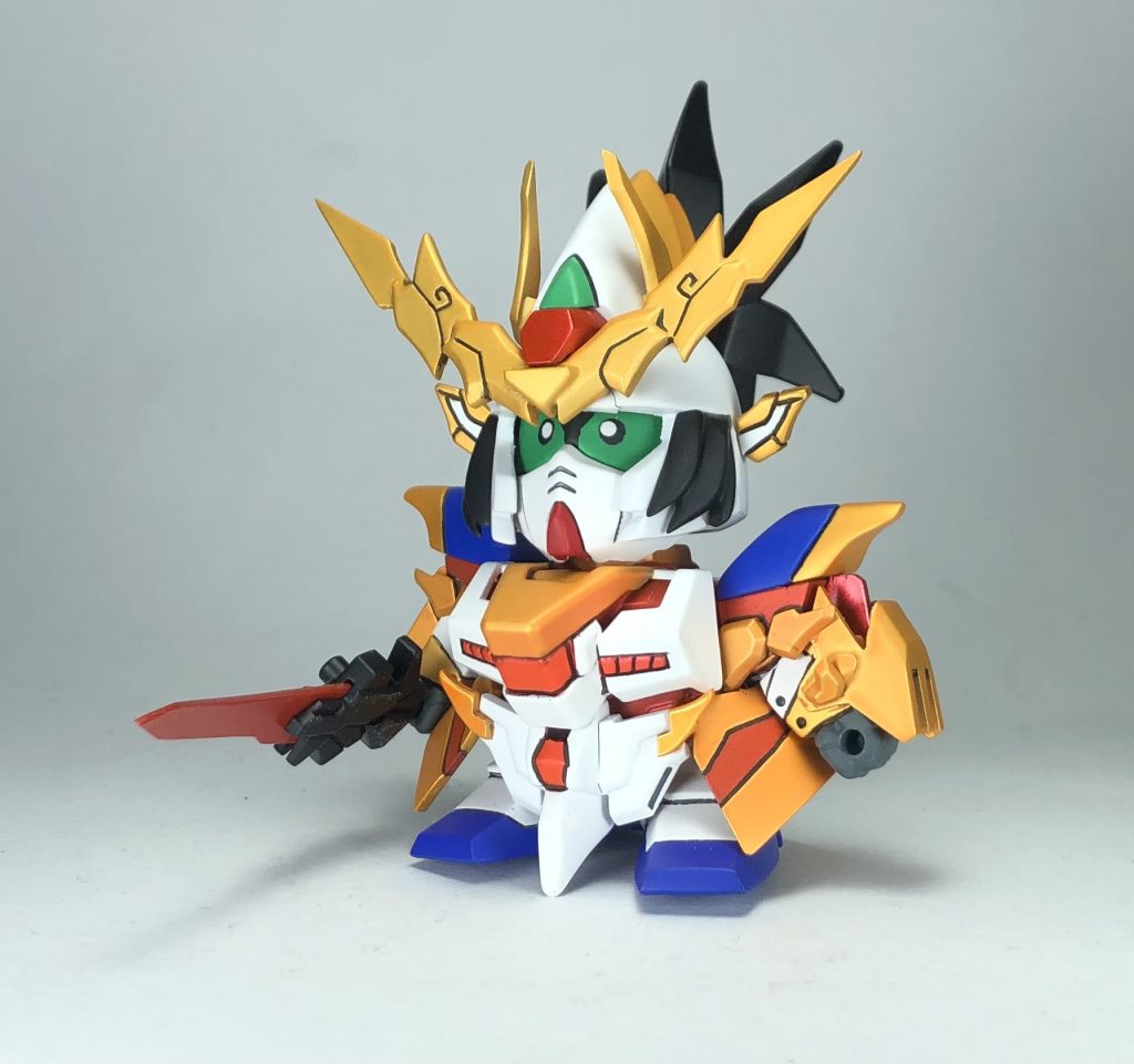 ツノや装飾部分はプラ板とパテです。武器もプラ板。