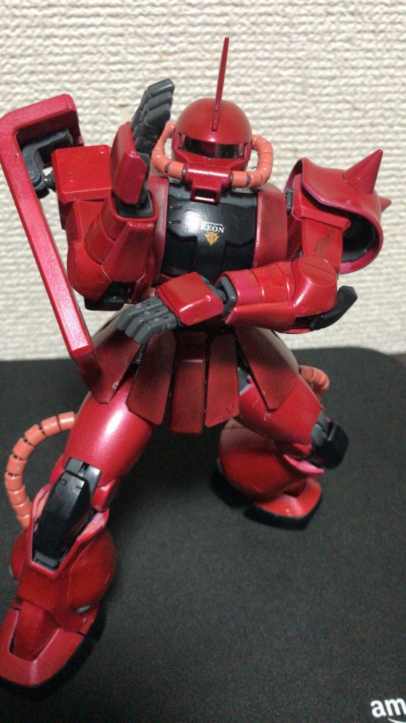 なんとなく、レッド族のウルトラマンを連想しています笑