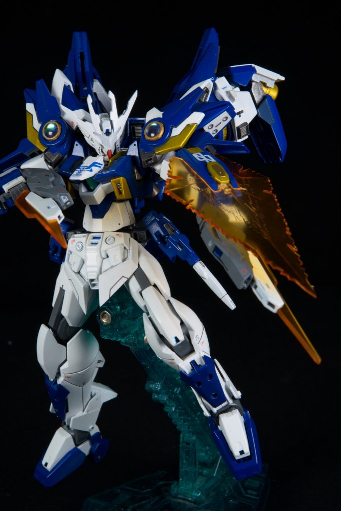 GNハンドガン:背部にマウントされる2丁のハンドガン。GNソードビットと連結し運用可能