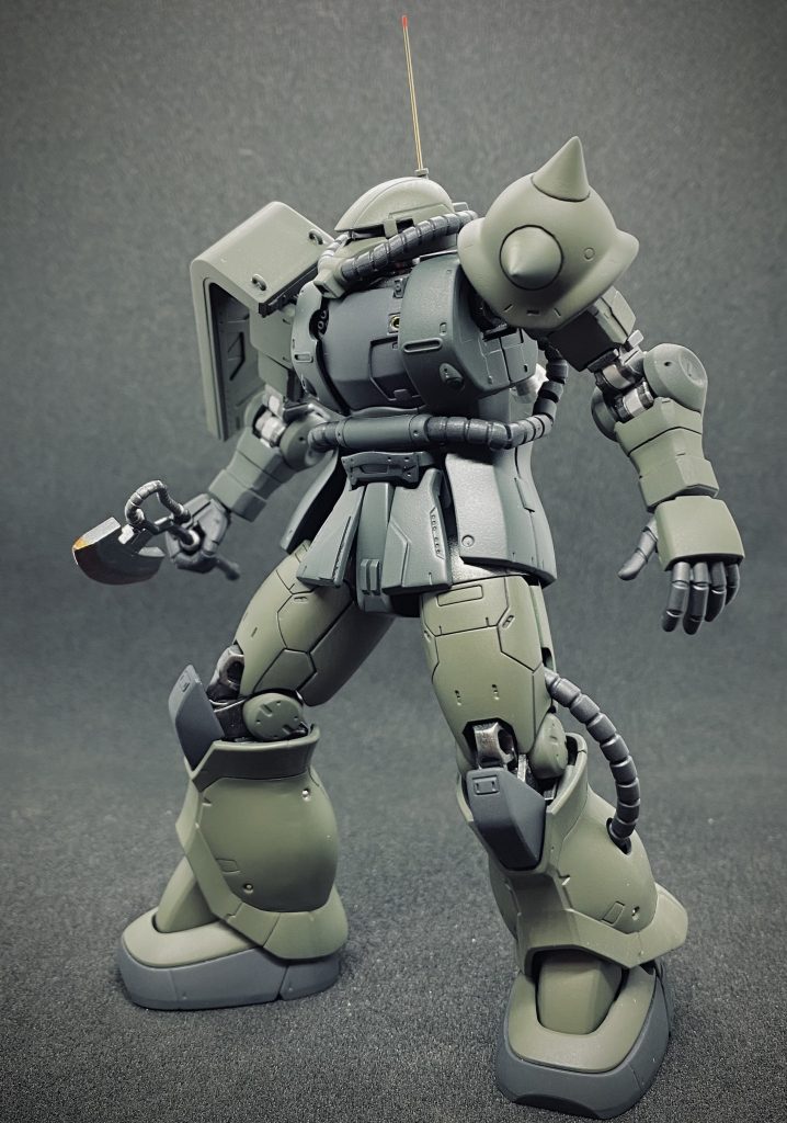 ・スパイクはモールドを消してます・シールド上部にフックを追加・フロントスカートはプラ板とプラ棒で追加装甲
