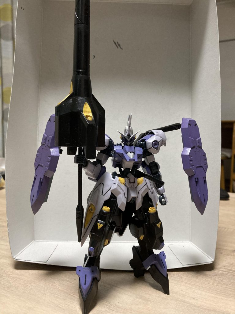 こたつの上で背景も箱ですが、カッコいいと思います！