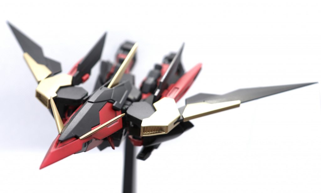 変形後の写真です全体的に尖らせたおかげか変形後もシャープにまとまってくれたかと思います