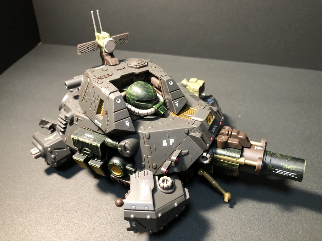 光学系は試験機らしく、信頼性の高い汎用品のザクヘッドが流用されている。