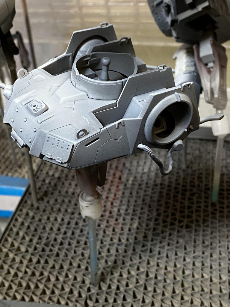 今回の塗装はカラーモジュレーションを使いましたが下地にブラック&ホワイトを用意してみました