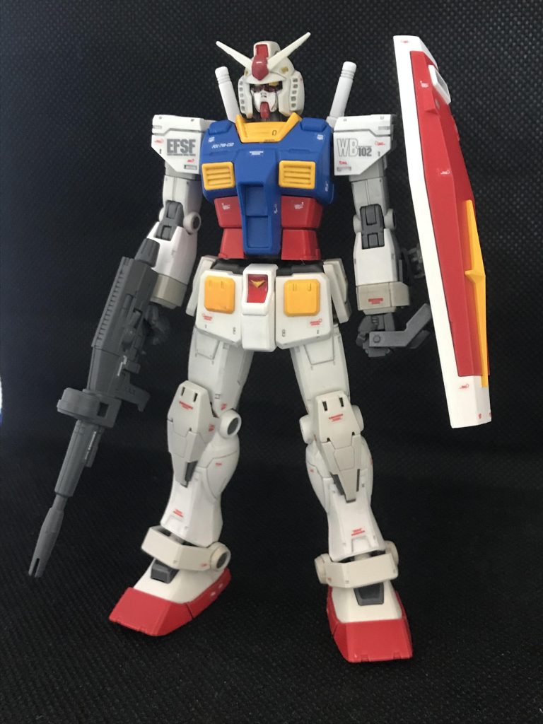 旧HGUCの頭乗せ。どっしりとしたガンダムが帰ってきた感があります。