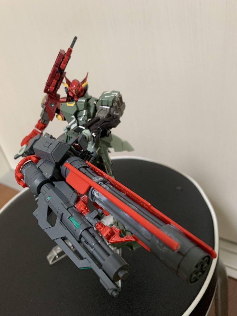 本家に寄せたガトリングも作りました。ただ重すぎて自立は不可です。