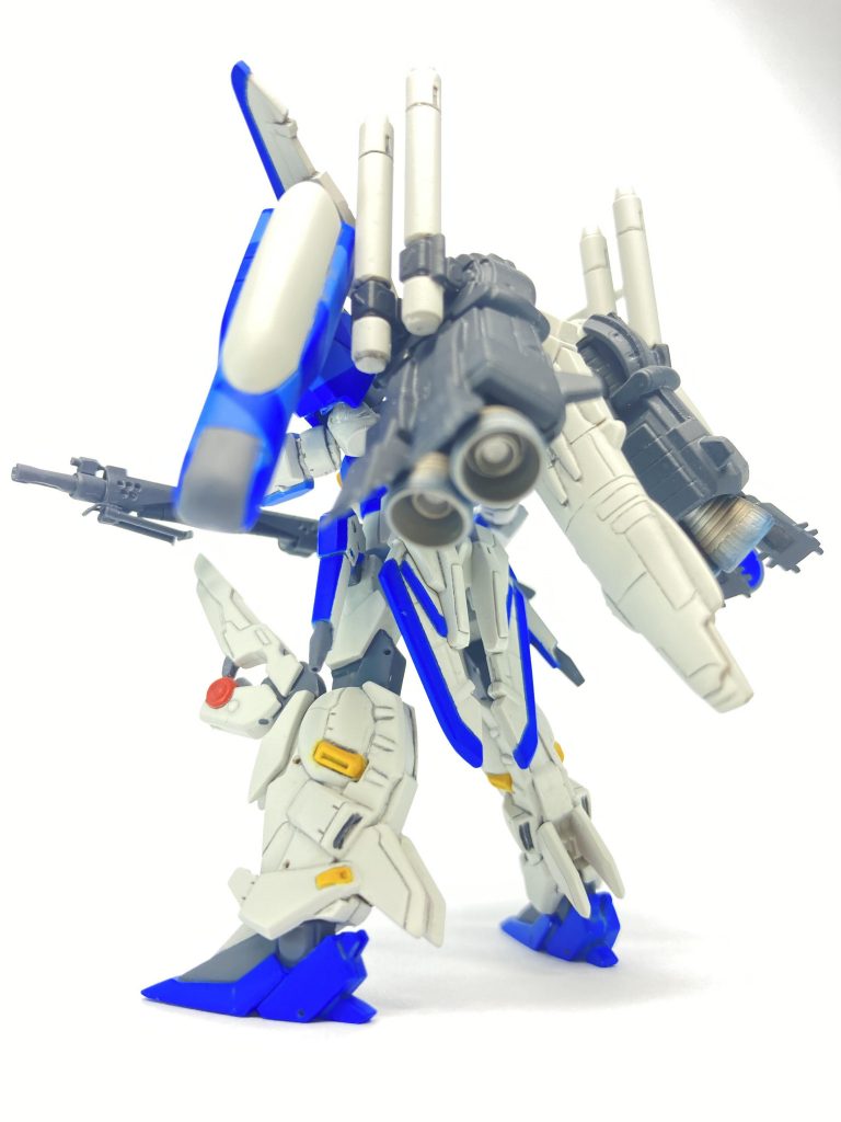 バーニアスラスターは焼き色を表現。