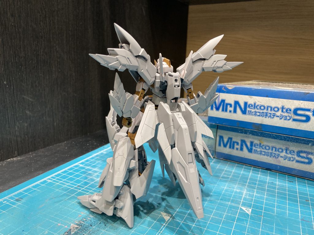 バスタードガンダム–5枚目/制作者：ほねつぎのヒト