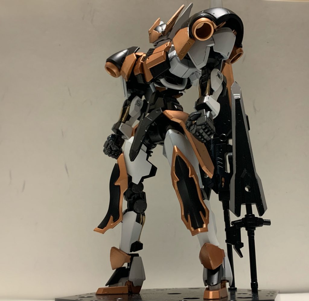 全体的なシルエットを見るとなかなかマッシブになっていて良い感じに仕上がったと思います。