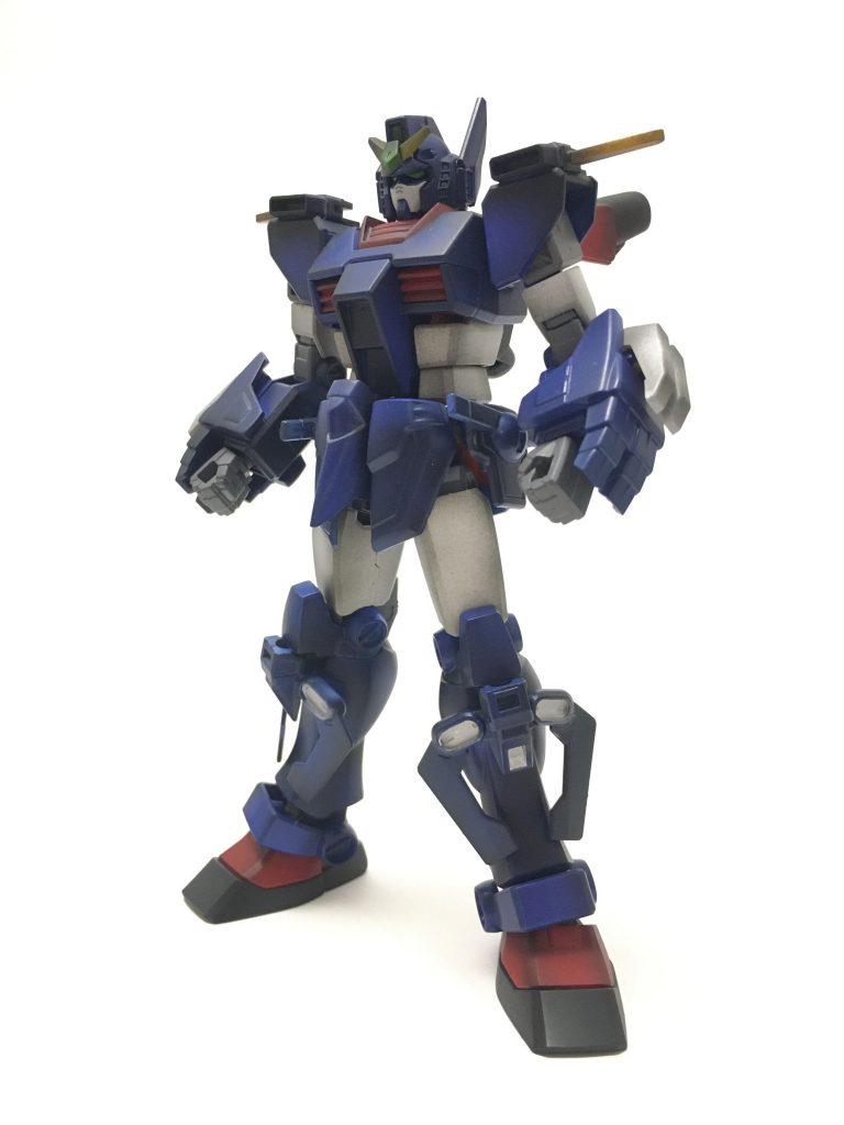 前面の写真です。カラーリングはとある方の助言を元に、勇者ロボシリーズを参考にしています。