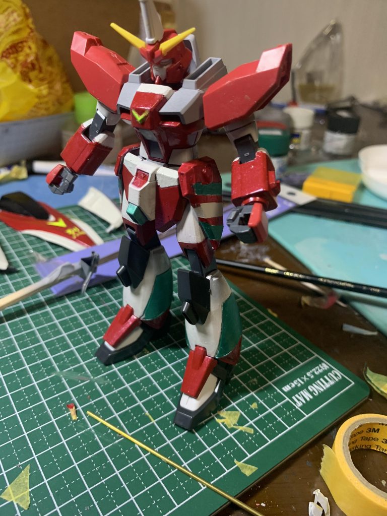 ガンダム側もソニックに合わせた配色で塗り塗り…赤と緑なので若干のクリスマス感が漂う