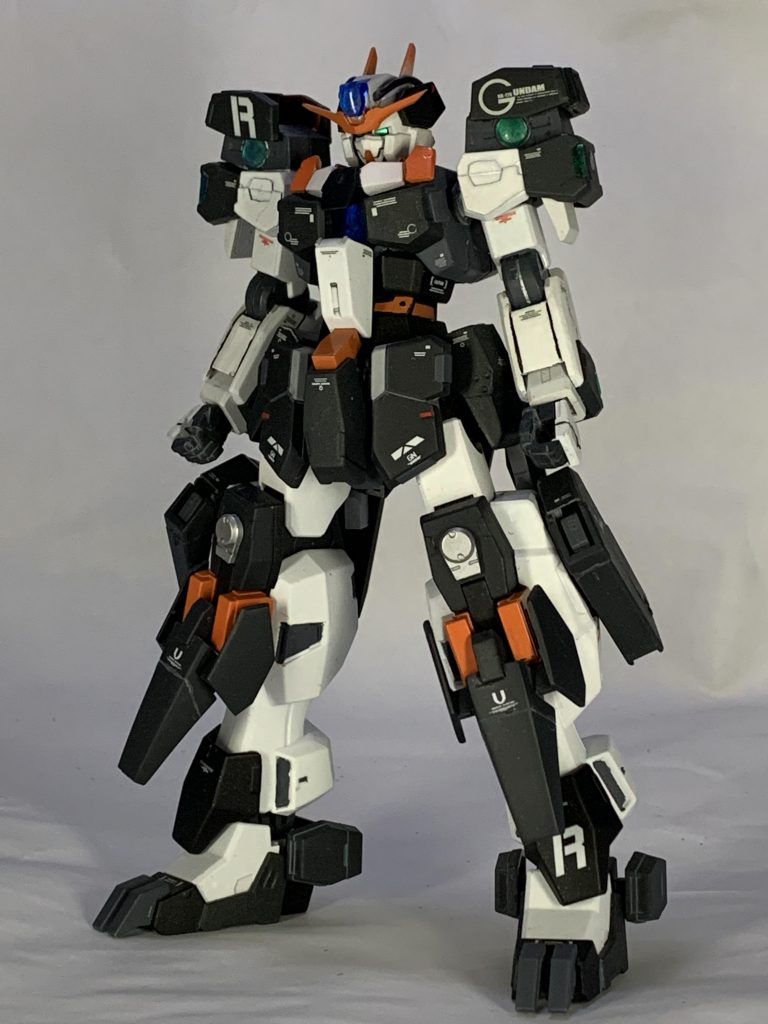 バックパックを外した軽装Ver.です。この状態だと自重に負けずに立てますww