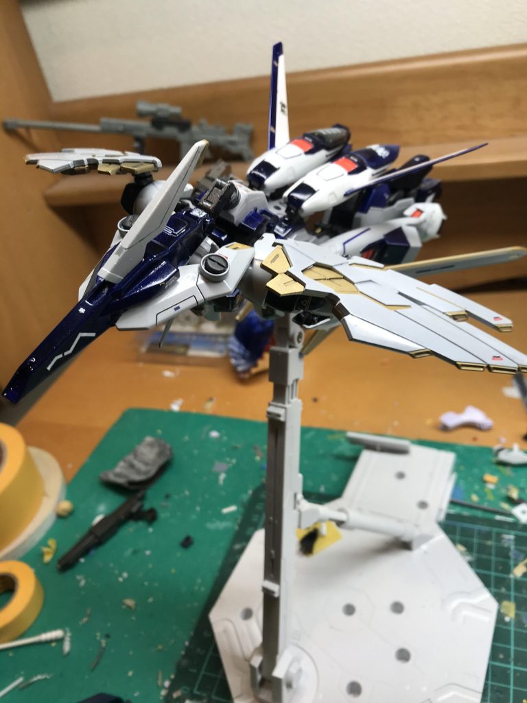 巡航形態も可能。重力圏内においても航空戦力として稼働する。