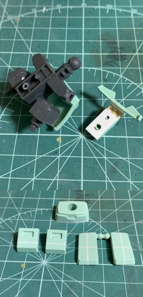 腰周りはフンドシ部分を1mm前方に、1.5~2mm程度上方に移動させて接続。フンドシの移動にともない胴部下側を1mm延長とフロント、サイドカバーを0.5mmプラ板にて大型化している。