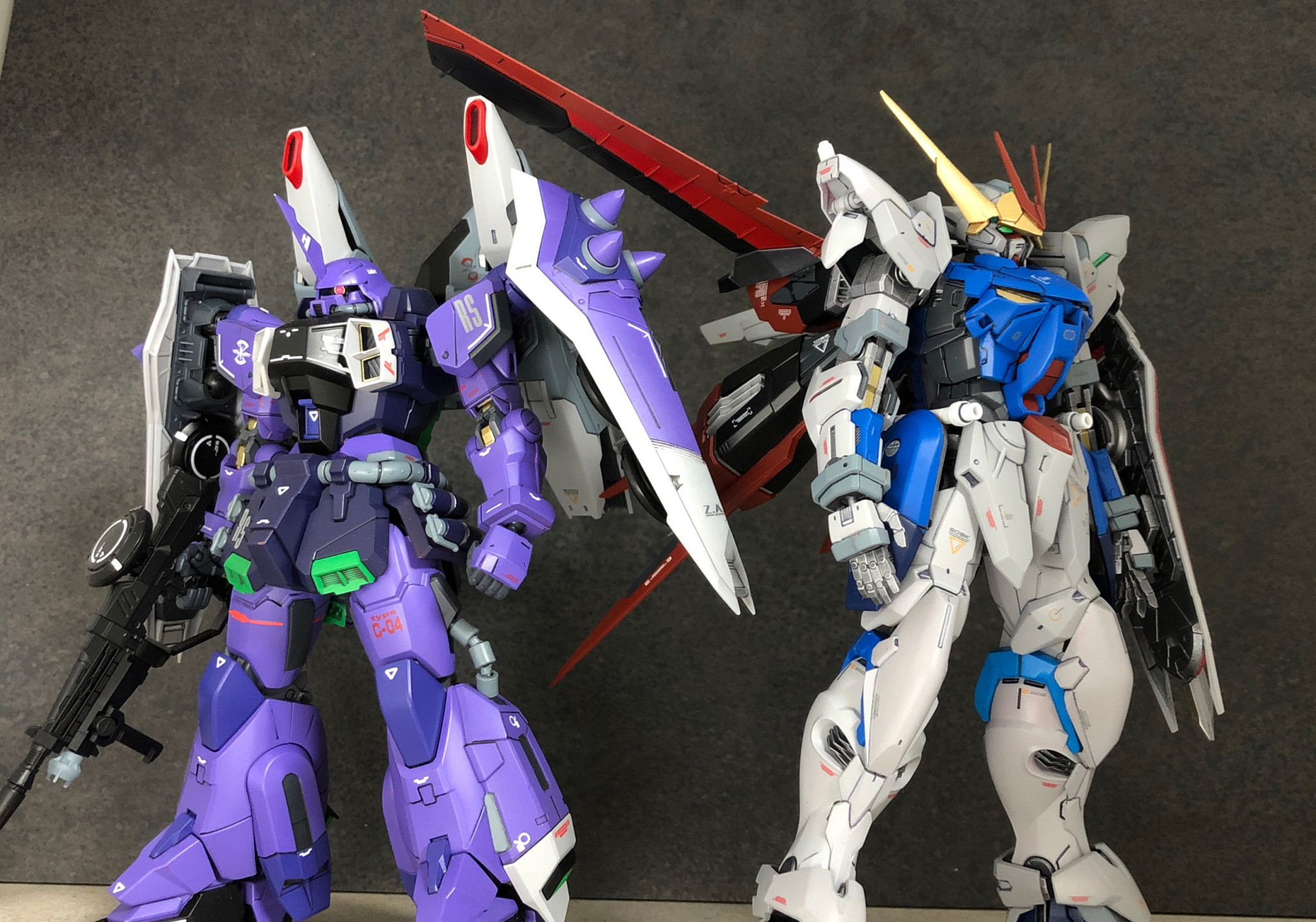 ガンダムアストレイアウトフレームD｜だーさわさんのガンプラ作品