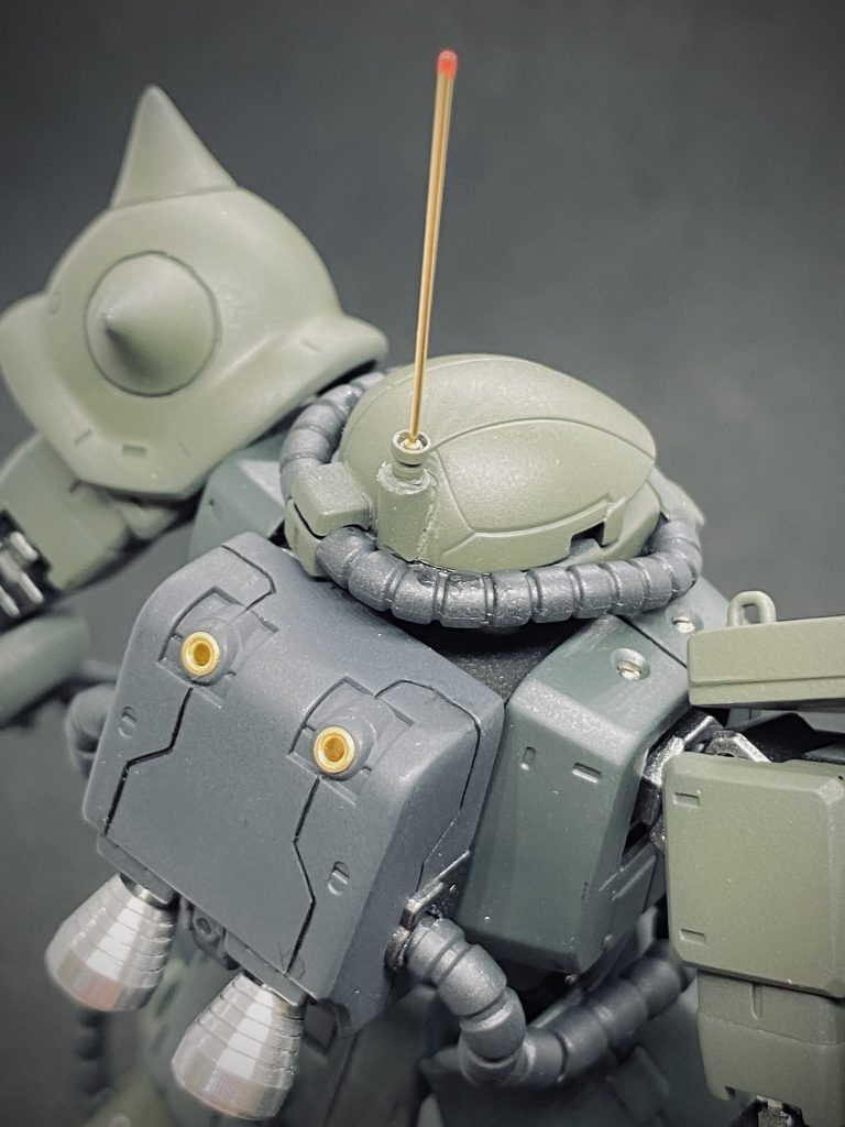 何で後頭部にアンテナ付けたんだろ?バックパックの方が良かったですかね…