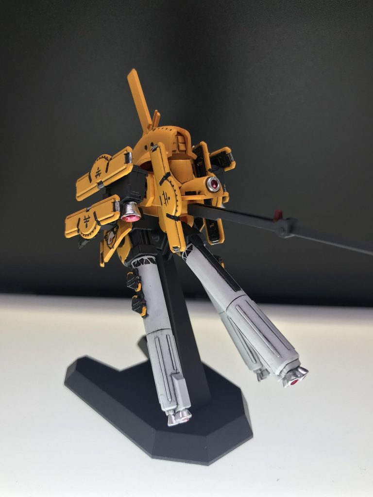 Theプロトタイプ!な雰囲気のゴチャゴチャしたデザインがたまりませんwそしてアーティファクトに勝るとも劣らない凄まじい情報量がグッと来ます。