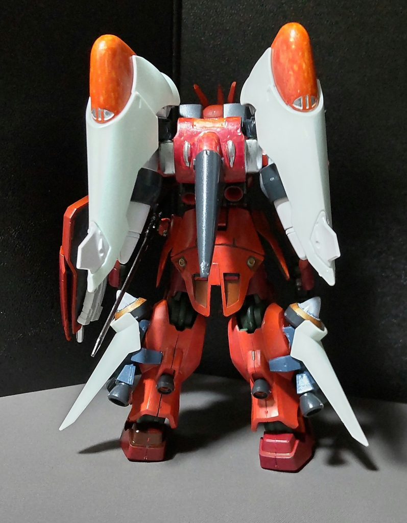 ○バックパックジンハイマニューバのメインスラスターをジャハナムのバックパックの上から接着。