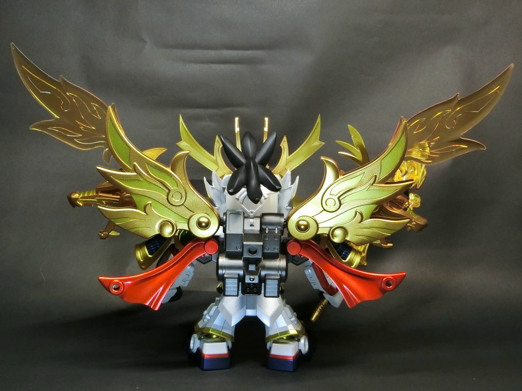 後ろ姿。金色2色の使い分けをしてよかったと思える写真