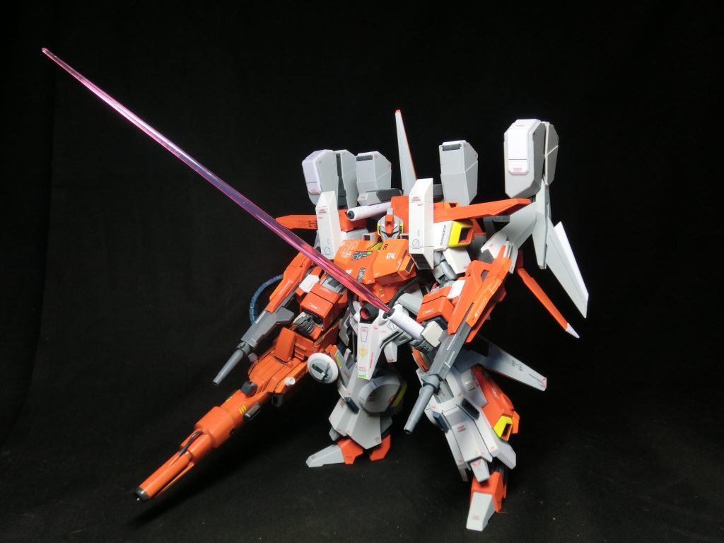 ハイパービームサーベル装備