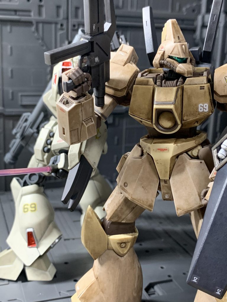 「まったくだな。まあお前とこうして一緒に戦えるのは悪くないがな。」