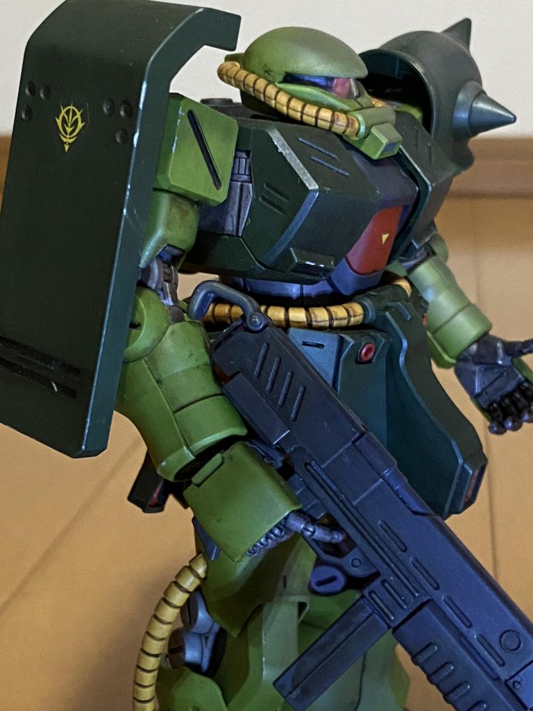 お父さんの買ってきたウェザリング何とかをジャバジャバ塗りました。😎