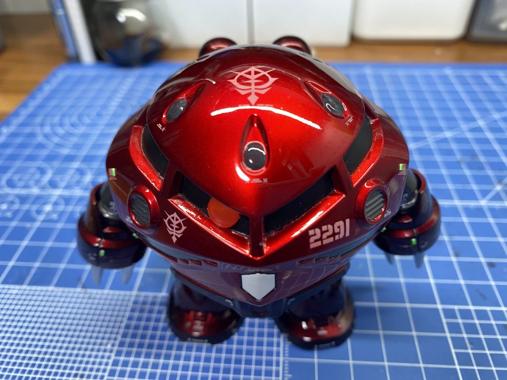 合わせ目は綺麗に消して 関節部にポリキャップ入れてみました