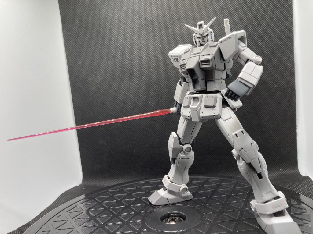 盾は作成して無いのでビームサーベルでポージング