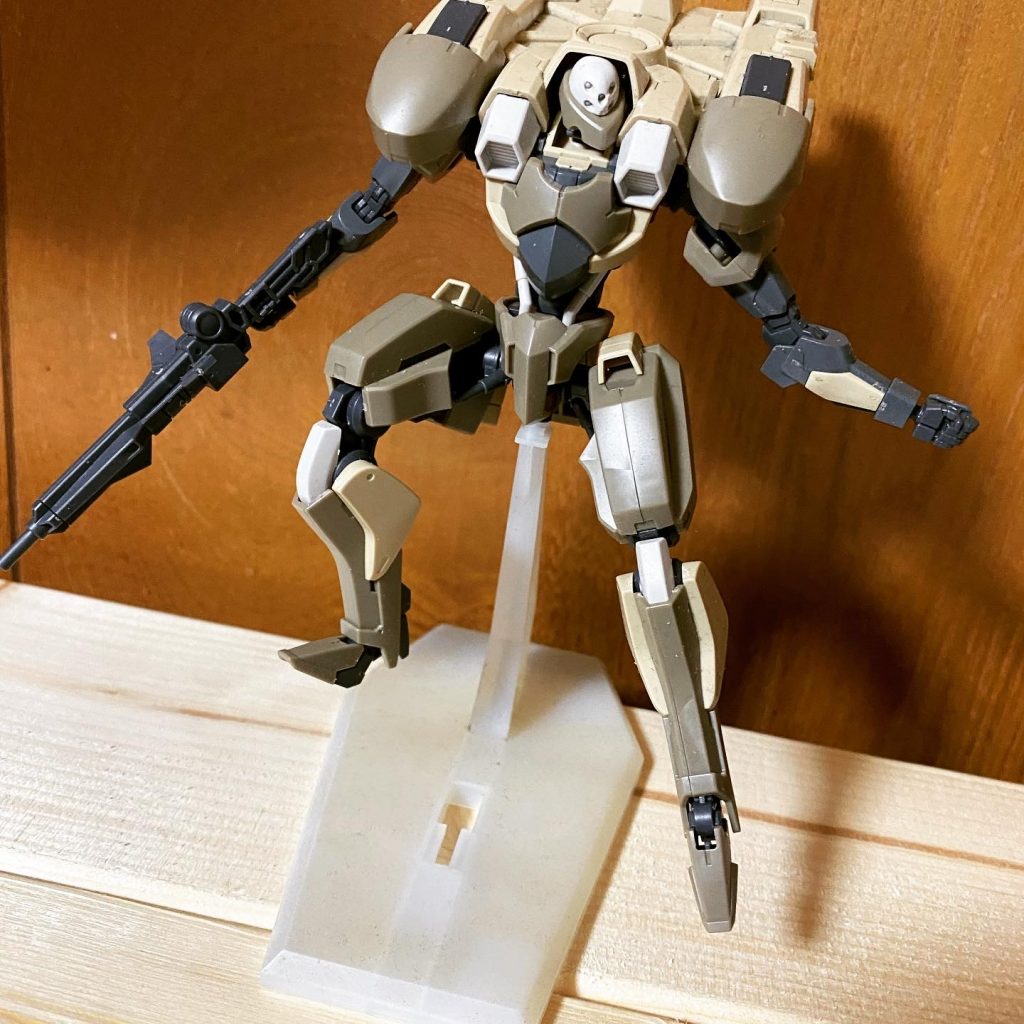 加工前の写真です。ポージングダサすぎますね笑ここから動画見たりサイト見たりで加工やらポージングも勉強して制作にあたりました。まだまだ改善の余地あるので精進します😘