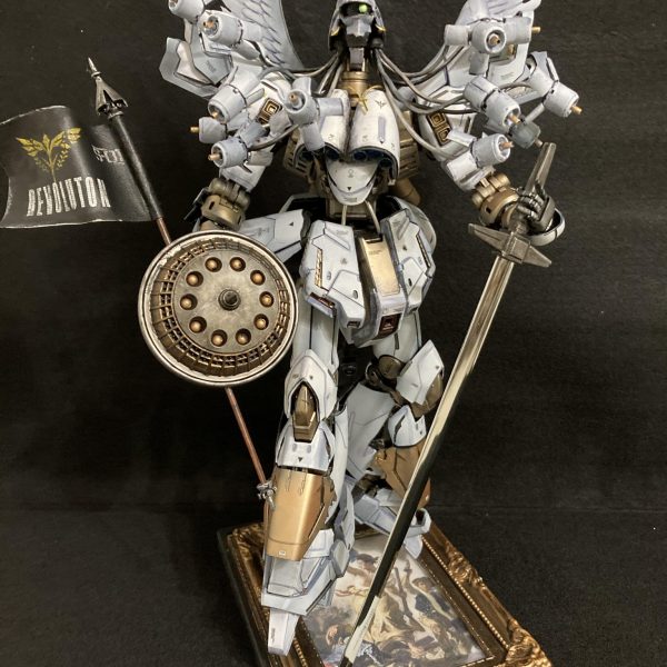 中世の女騎士、レディサザビー。